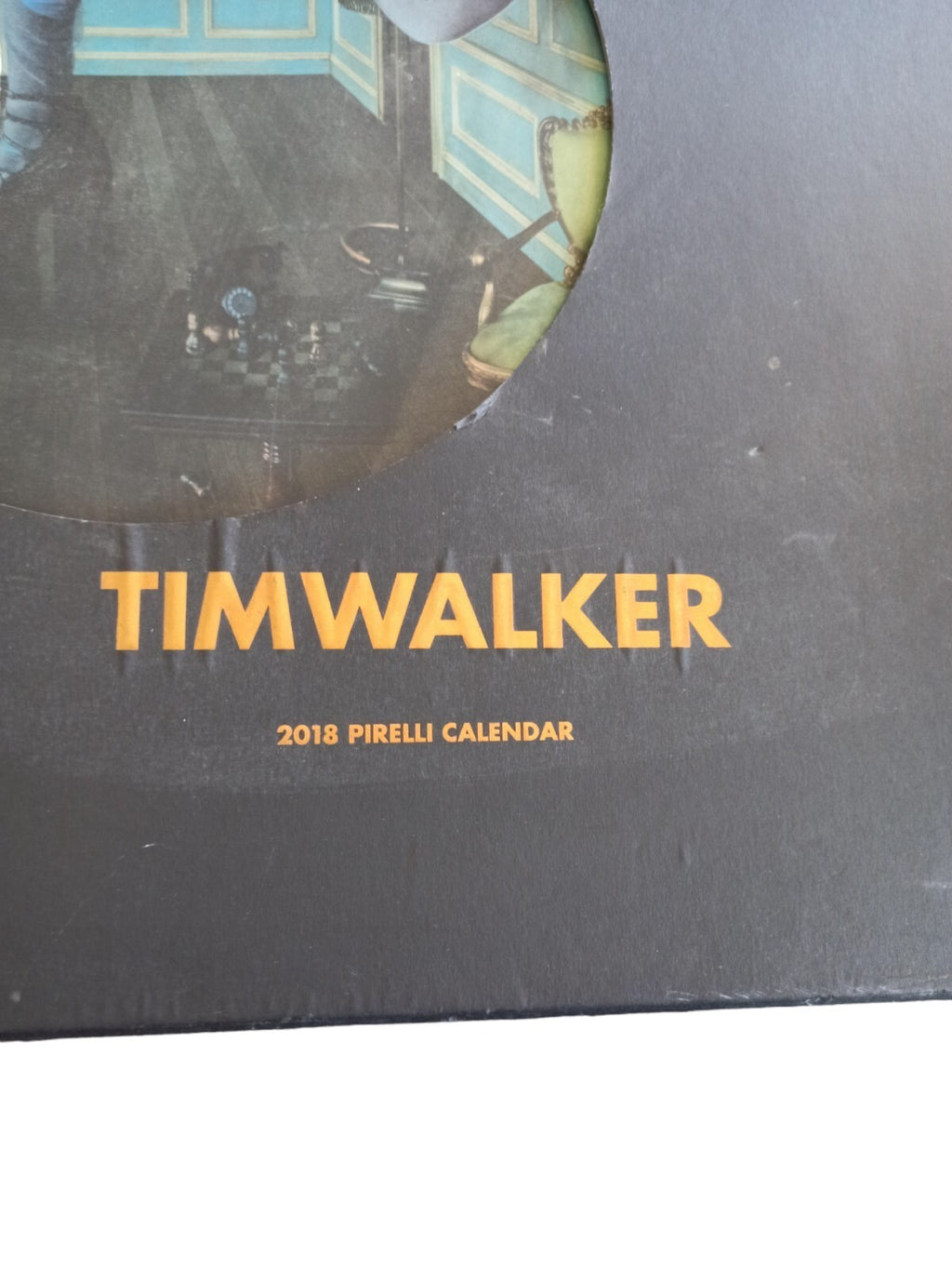 Calendrier Pirelli 2018 Tim Walker édition limitée avec coffret noir