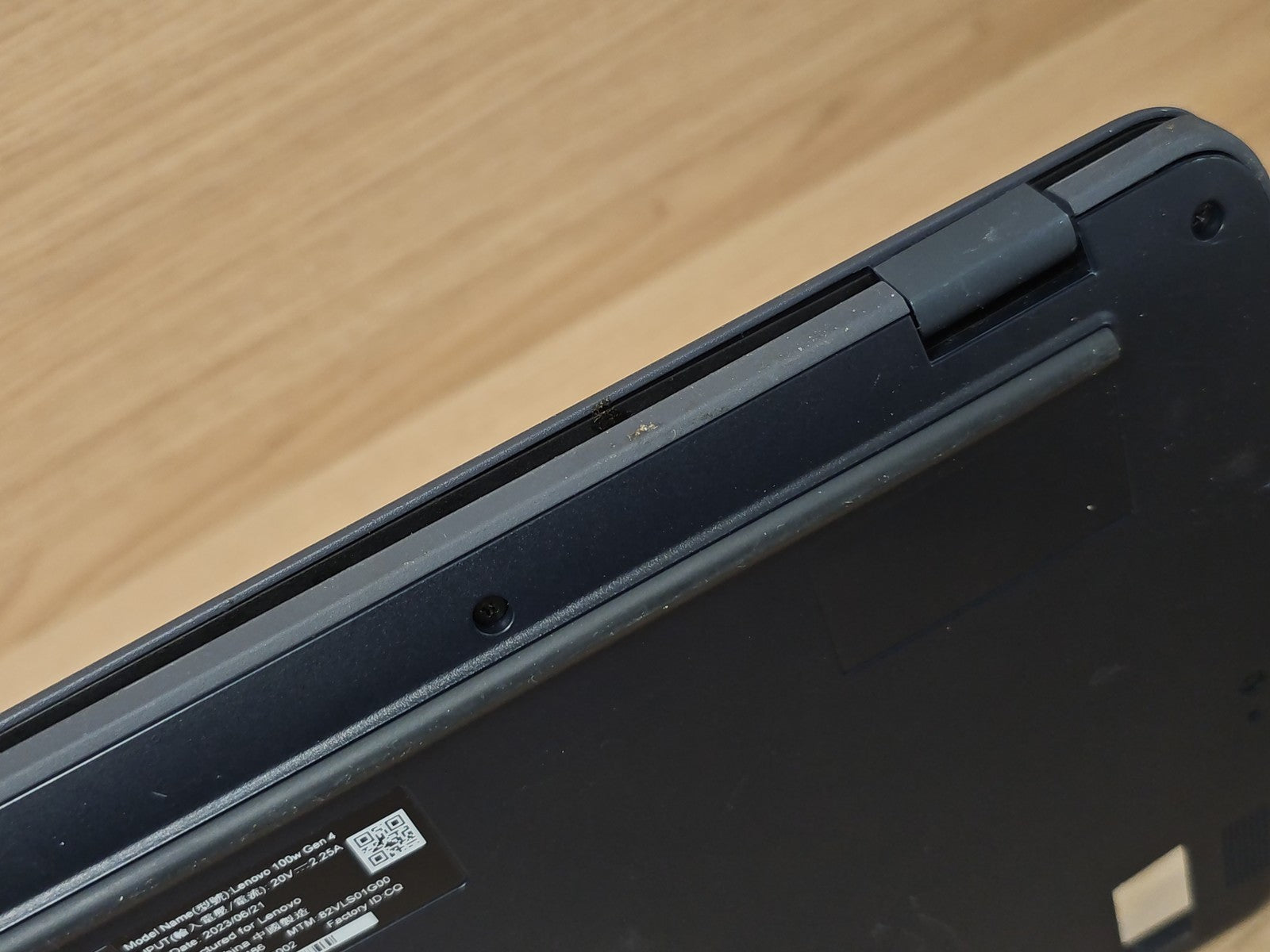 Lenovo 100W Gen 4 laptop HS à réparer ou pour pièces détachées informatique
