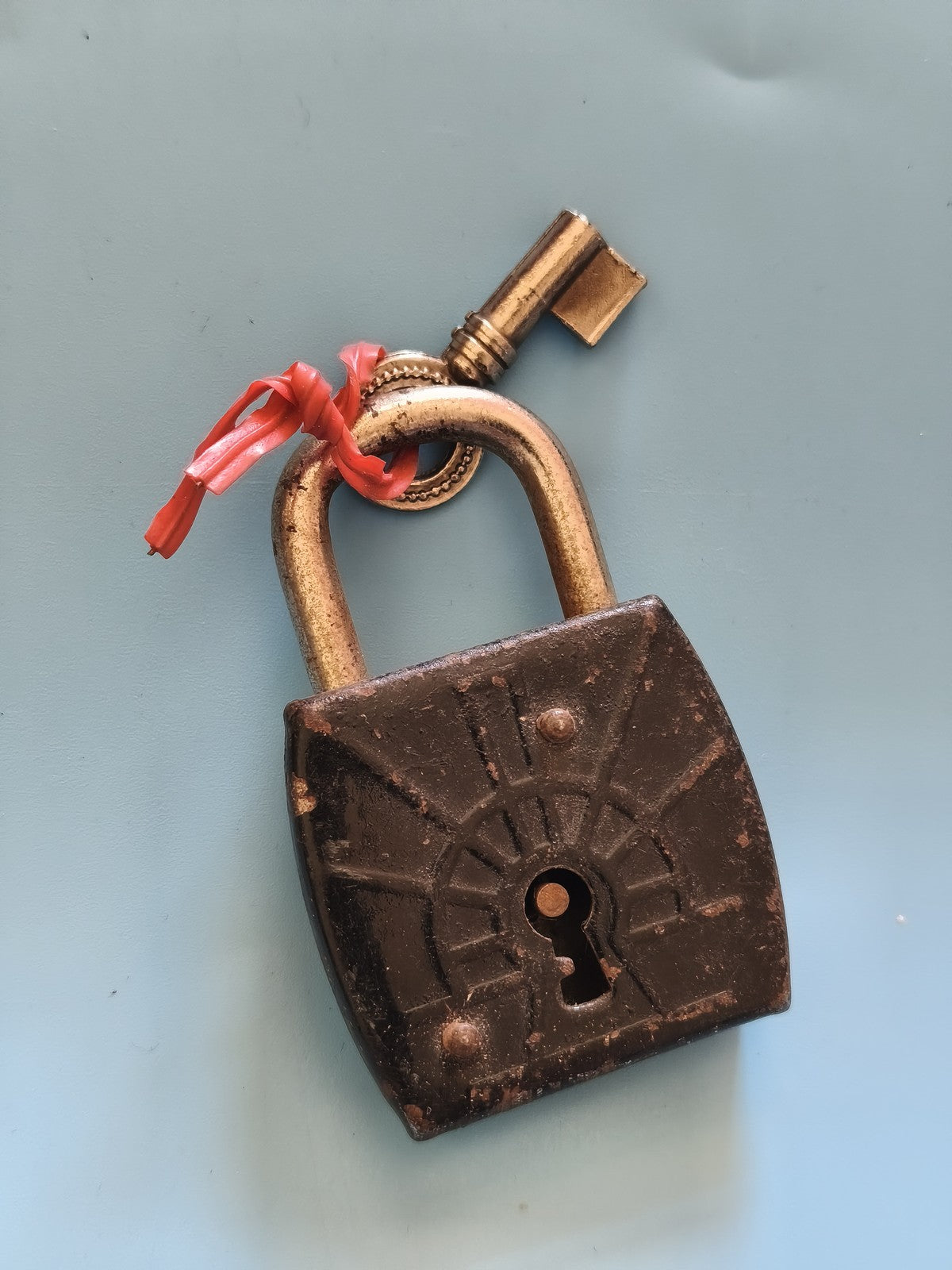 Cadenas vintage FTH ancien, serrure rétro de collection marque Ancienne rare
