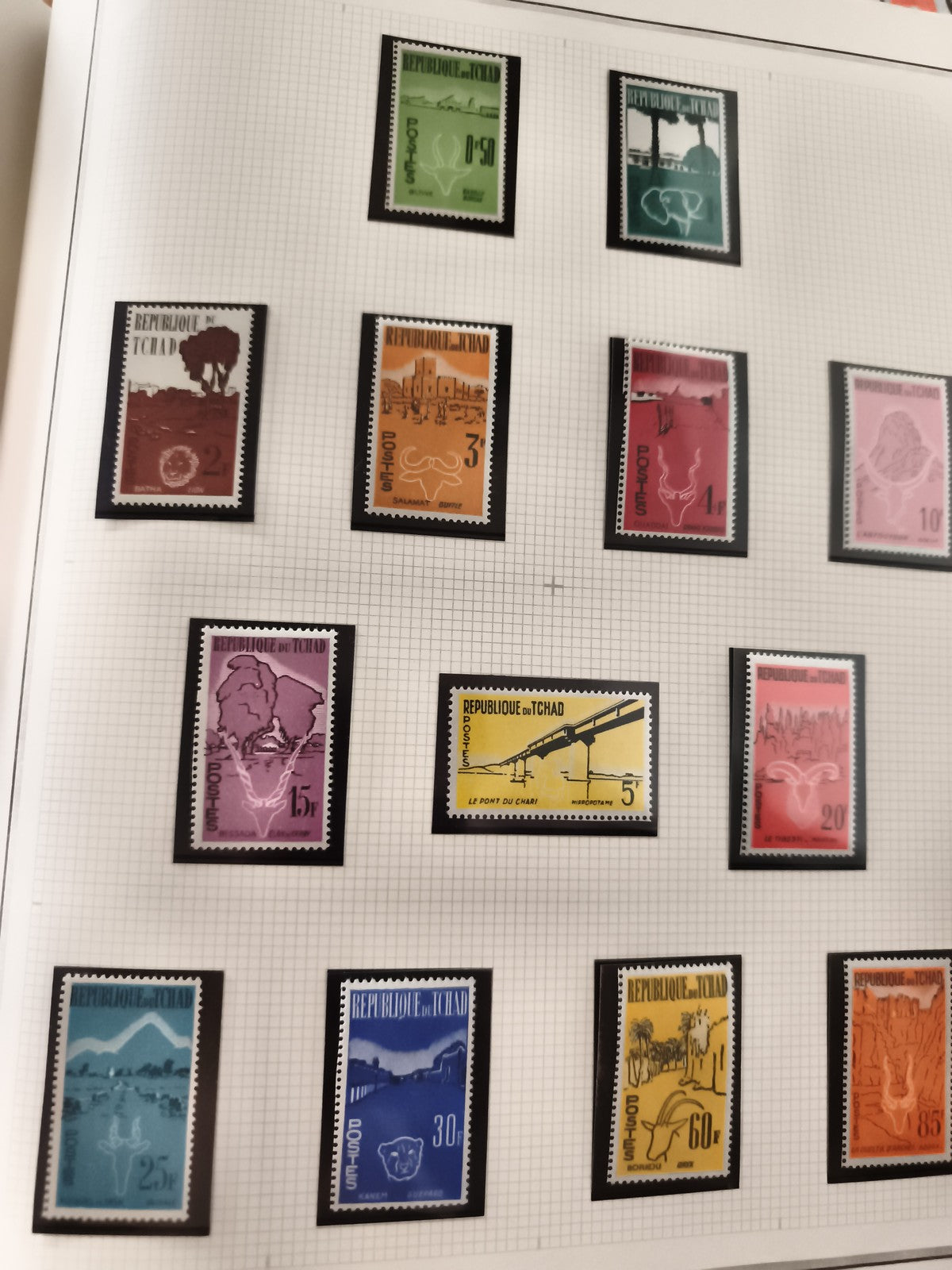 Timbres neufs République du Tchad années 60 animaux paysages série philatélie