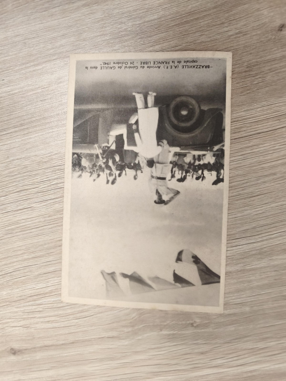Ancienne carte postale aviation France Libérée 1940 arrivée du général de Gaulle