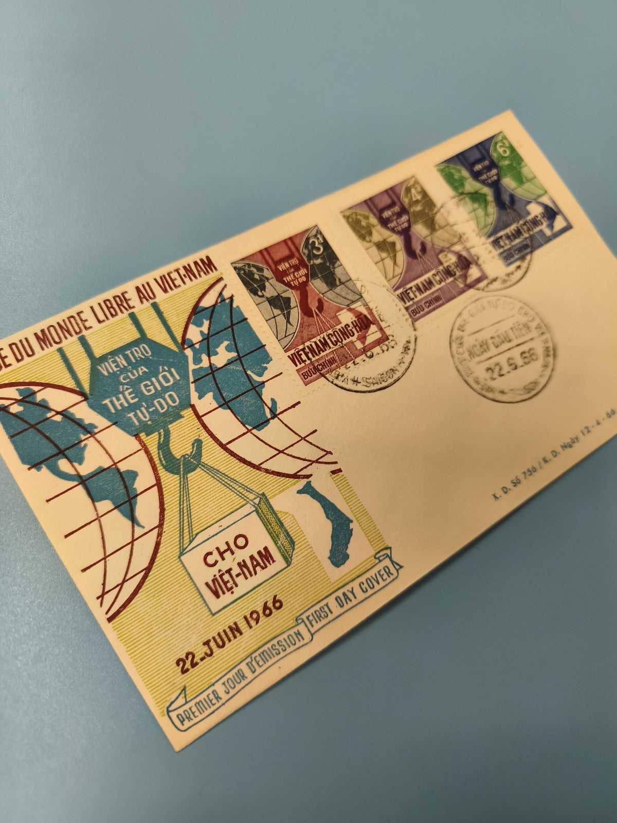 Ancienne enveloppe FDC Vietnam 1966 timbres colorés premier jour collection