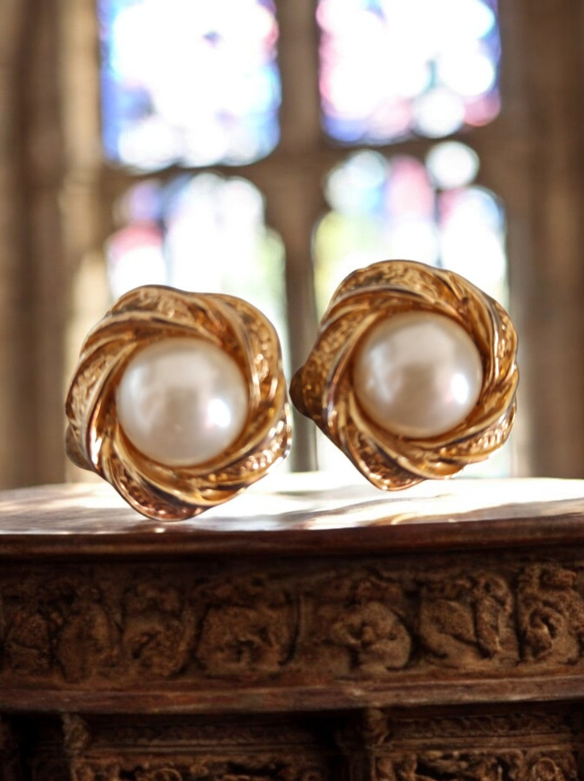 Boucles d?oreilles vintage à clips dorées, cabochon perle, fantaisie rétro