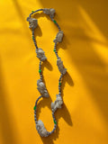 Collier coquillages vintage, perles grises et vertes, pièce unique rétro