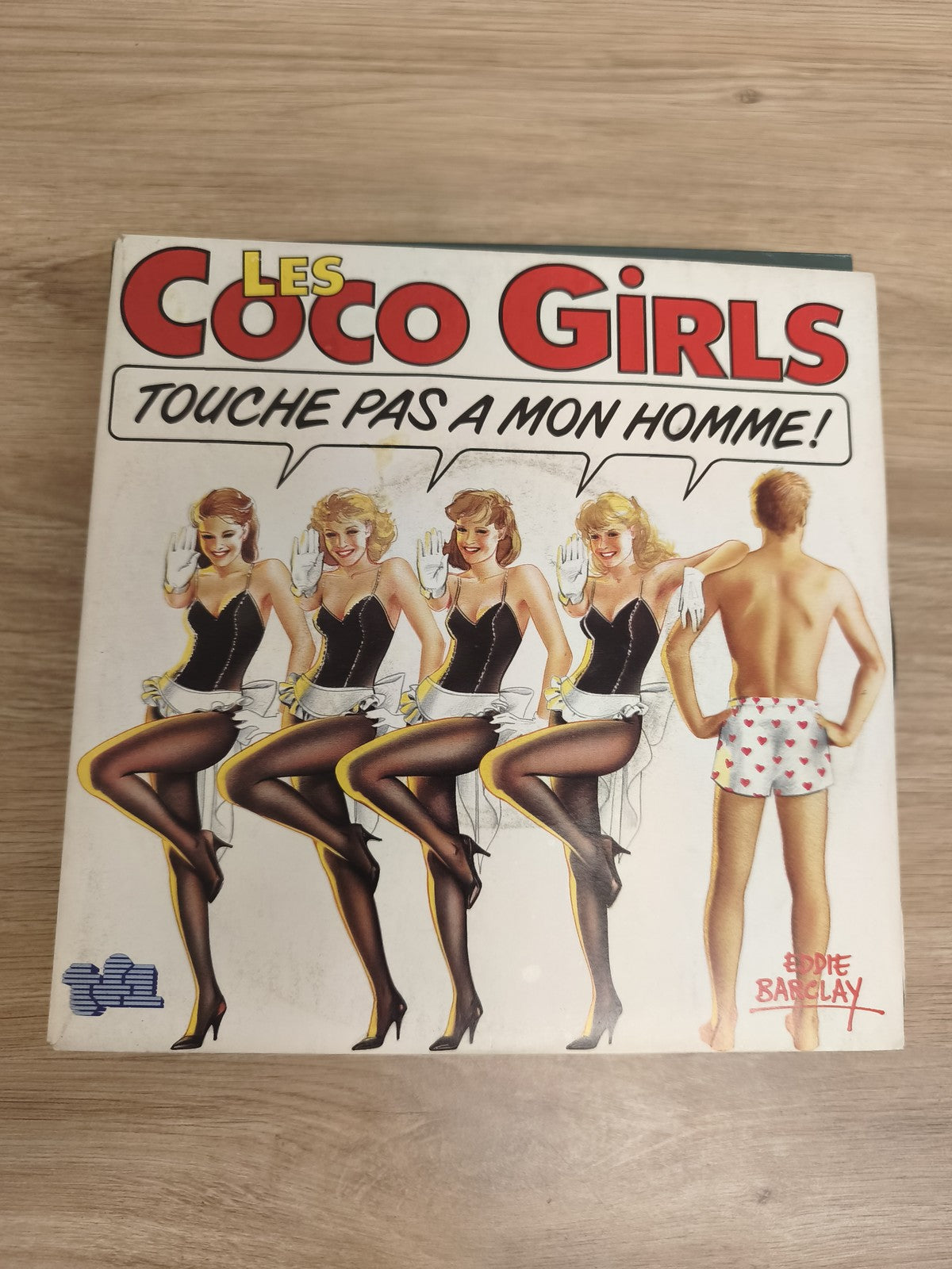 Vinyle 45T Les Coco Girls Touche pas à mon homme pochette illustrée