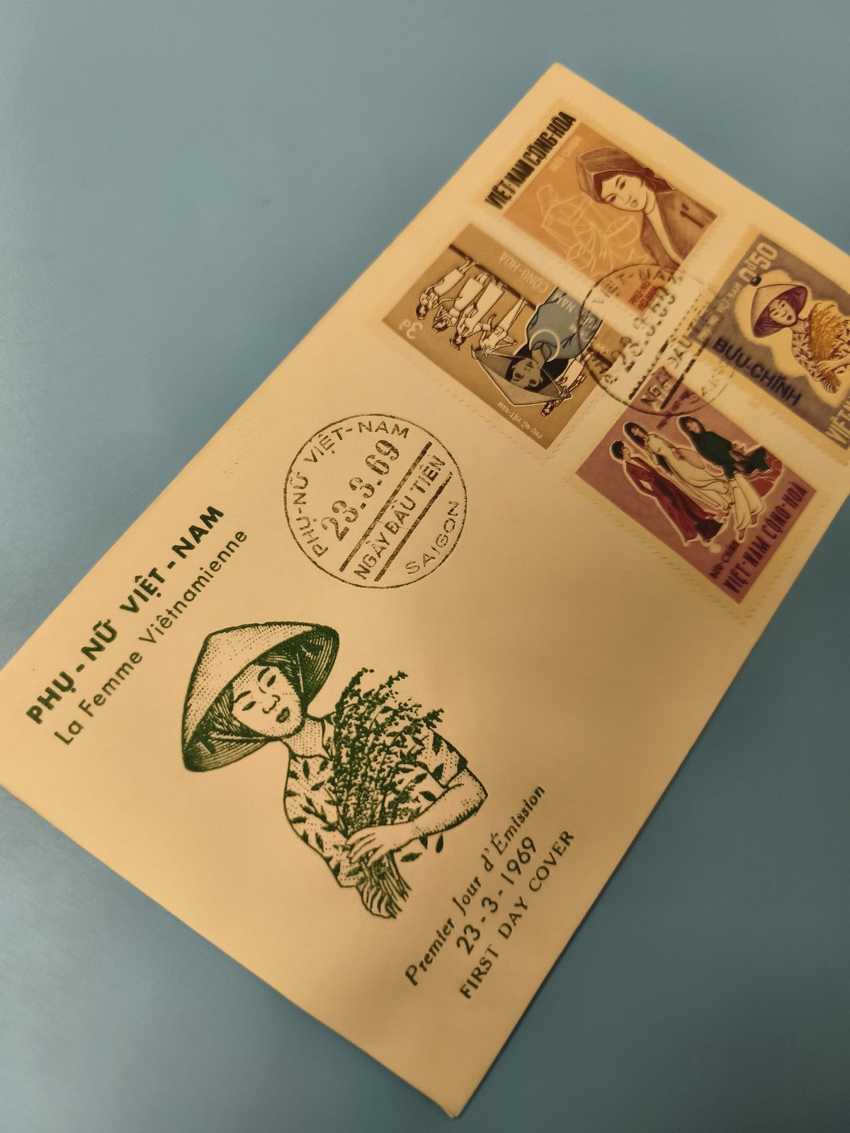 Ancienne enveloppe FDC Vietnam 1969 Femme vietnamienne timbres illustrés