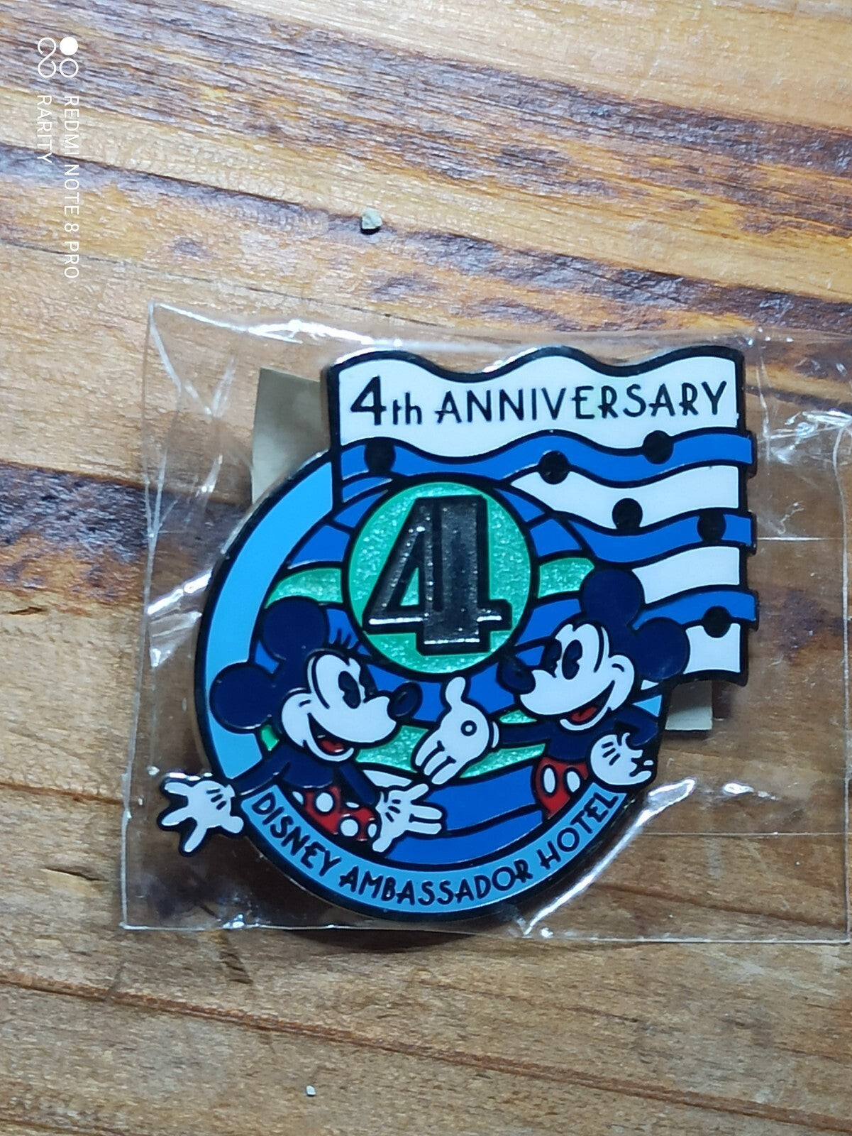 Pin's Disney Ambassador Hotel Tokyo 4th Anniversary, Mickey Minnie, rare vintage
