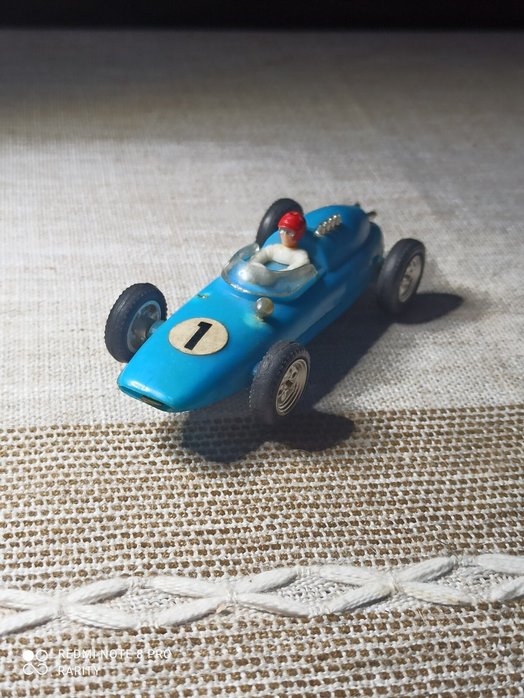 Voiture miniature Lotus Pat APPL 2030 vintage bleue, pilote rouge, rare ancien m