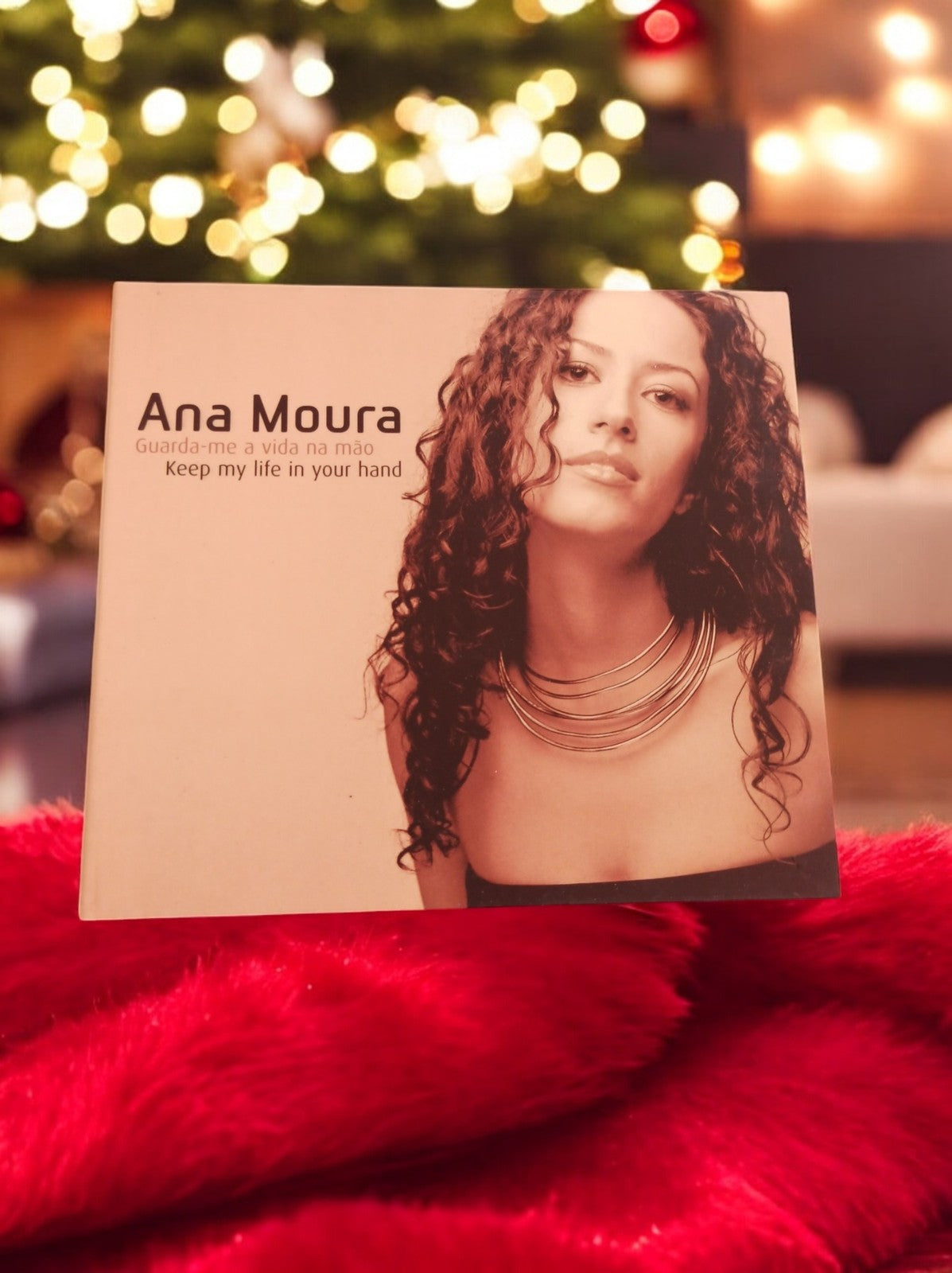 CD Ana Moura Guarda-me a vida na mão Fado portugais pochette