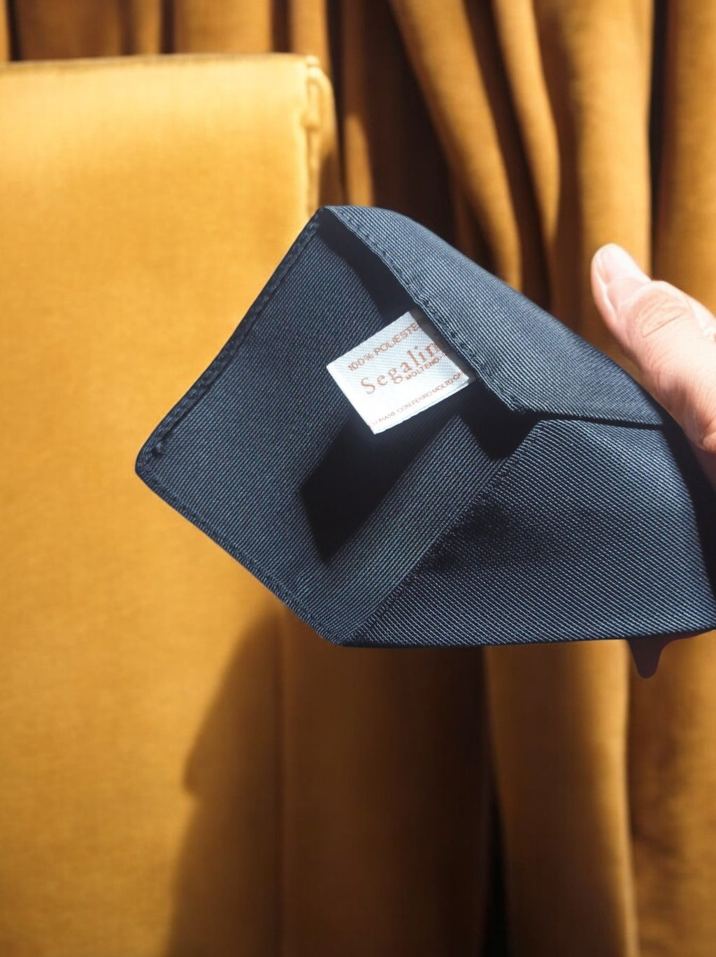 Cravate vintage en soie bleu marine, accessoire rétro élégant homme