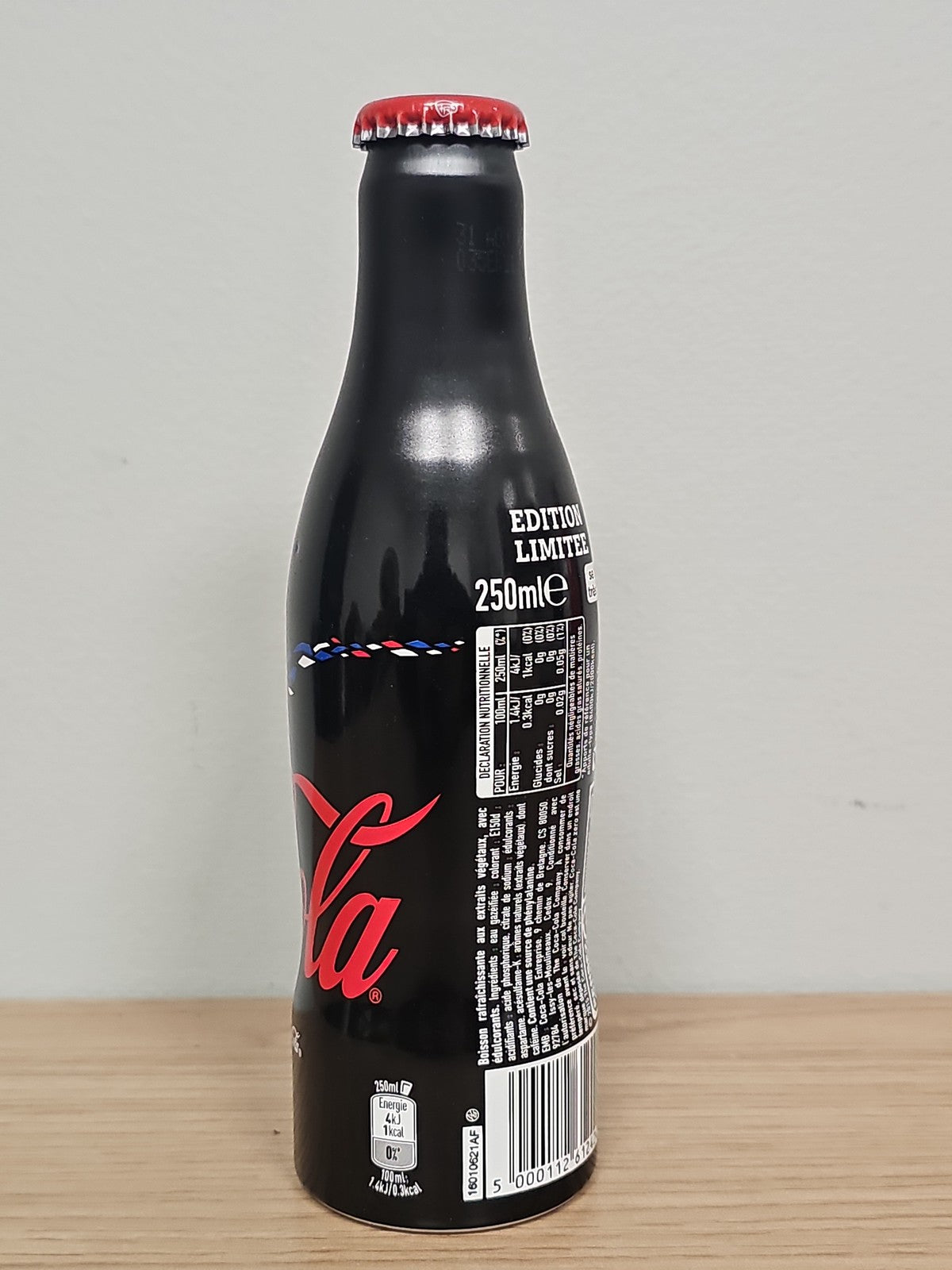 Bouteille Coca-Cola pleine UEFA Euro 2016 édition spéciale boisson gazeuse Franc