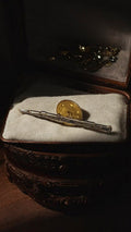 Pin's flûte vintage, accessoire rétro musique, finition dorée