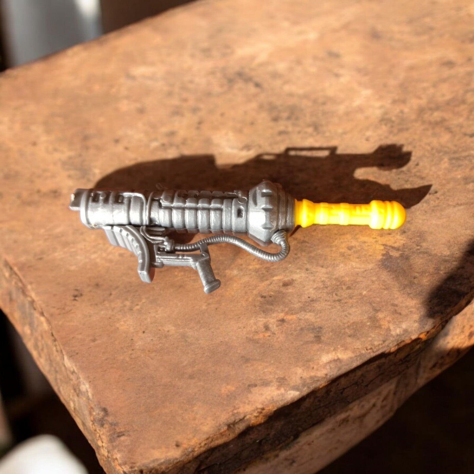 Accessoire arme missile GI Joe Sci-Fi V2 1991 Hasbro vintage gris jaune
