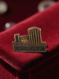 Pin's publicitaire vintage Athènes ancien badge collection rétro publicité
