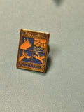 Vintage pin's Camargue émaillé carré bleu orange collection régionale (Ref 13)