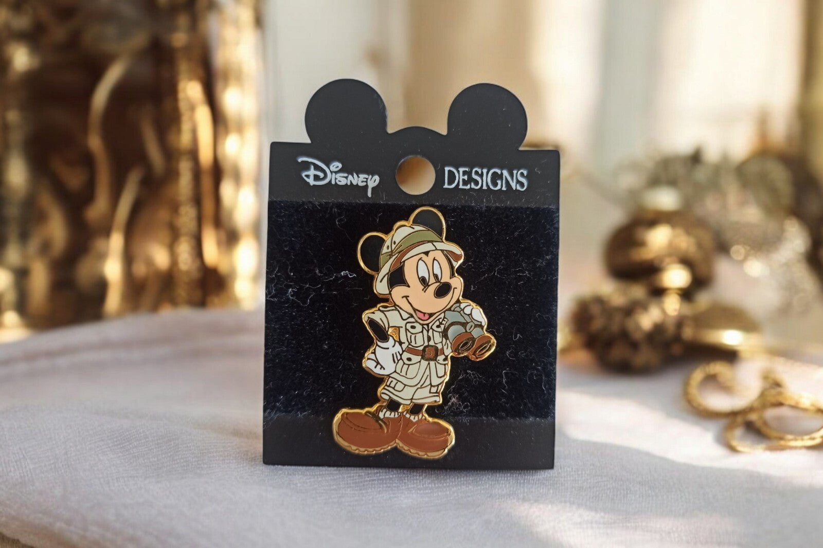 Pin's Disney Tokyo Disneyland Mickey Safari rare vintage badge authentique