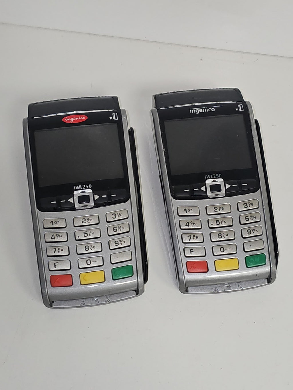 Lot 2 terminaux paiement Ingenico iWL250 usagés non testés pour pièces ou répara