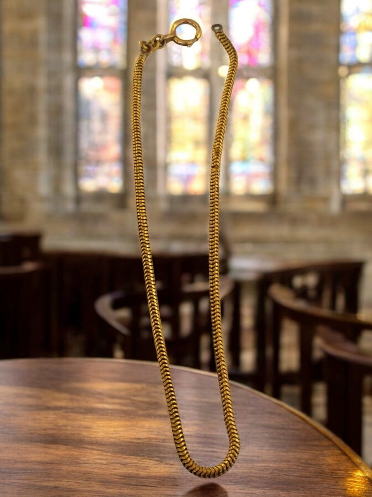Collier chaîne vintage plaqué or signé, maillons plats style classique