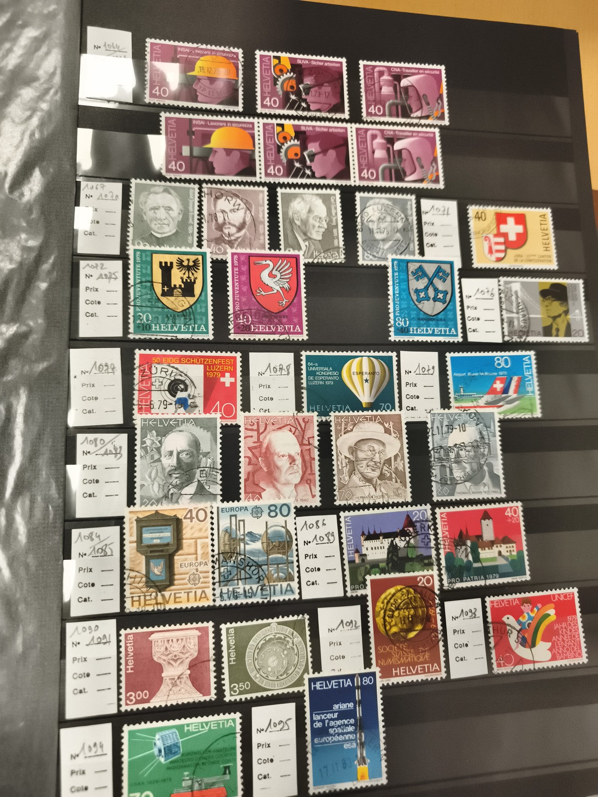 Lot timbres Suisse Helvetia oblitérés motifs variés philatélie thématique