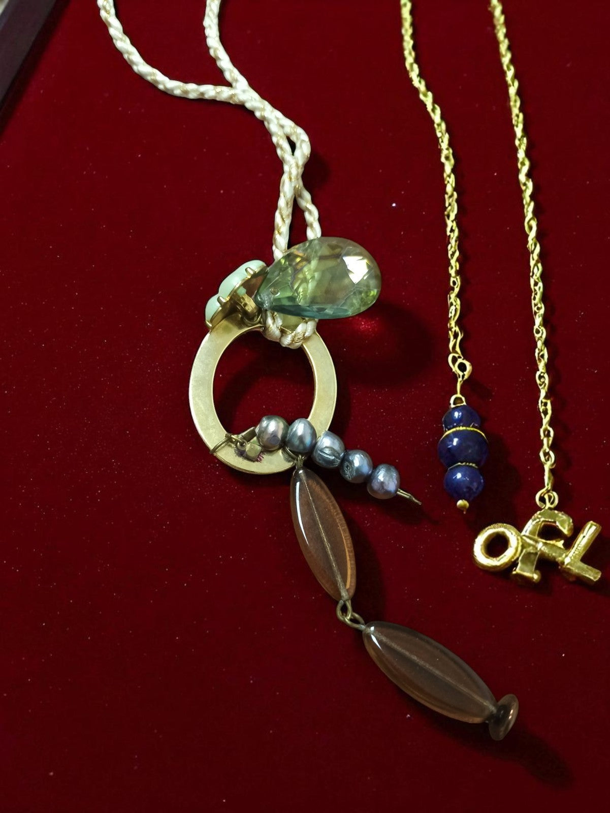 Collier fantaisie ancien vintage pendentif perles, bijou rétro original occasion