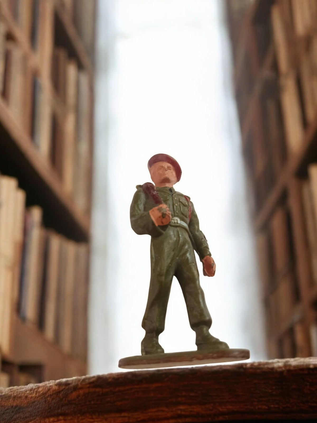 Figurine soldat ancien Starlux vintage, statuette militaire rétro occasion