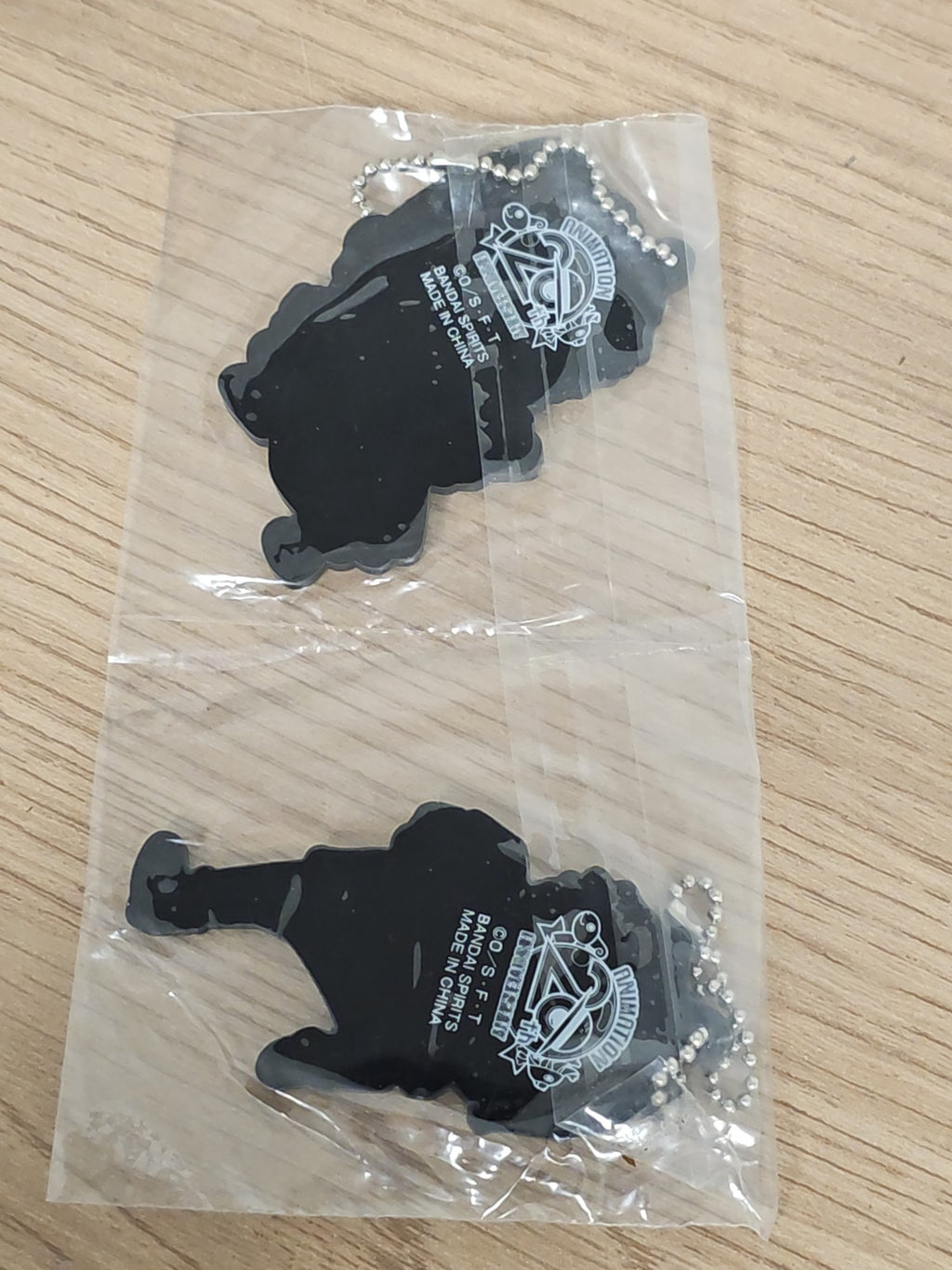 Lot de 2 magnets Bandai One Piece ? Aimants décoratifs manga anime Japan