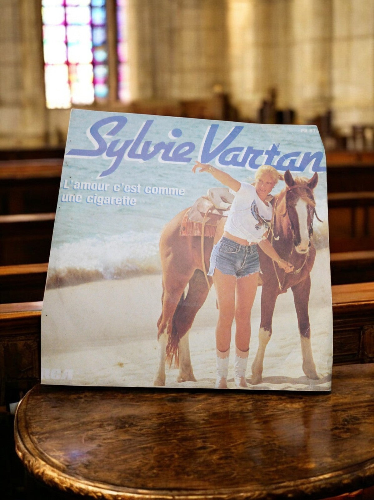 Vinyle 45 tours Sylvie Vartan vintage RCA L’amour c’est comme une cigarette