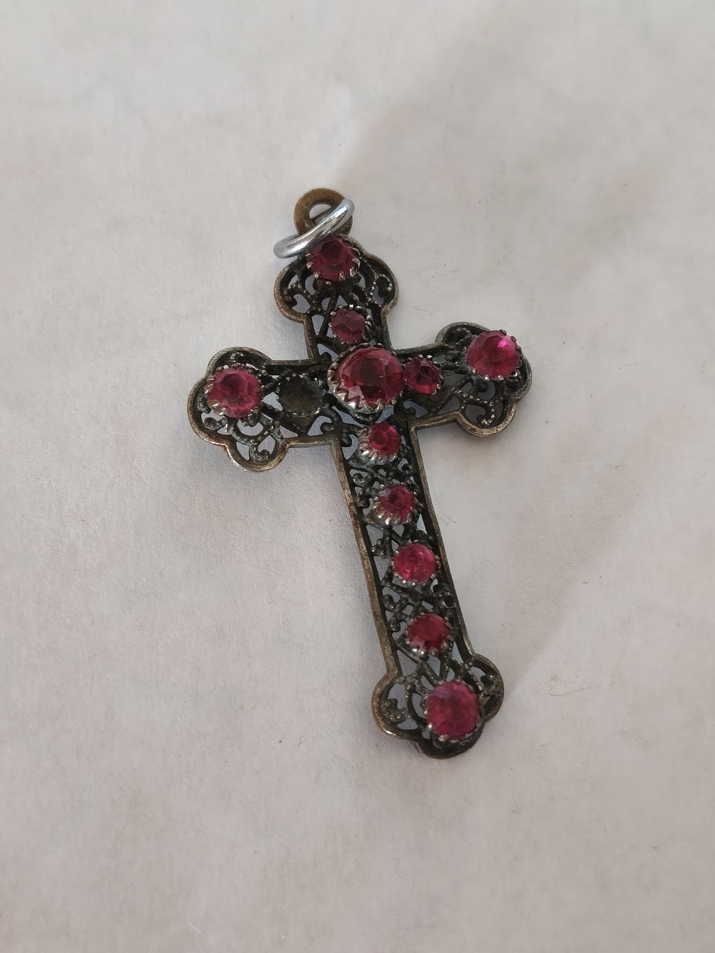 Ancien pendentif croix catholique vintage, bijou religieux rétro collection