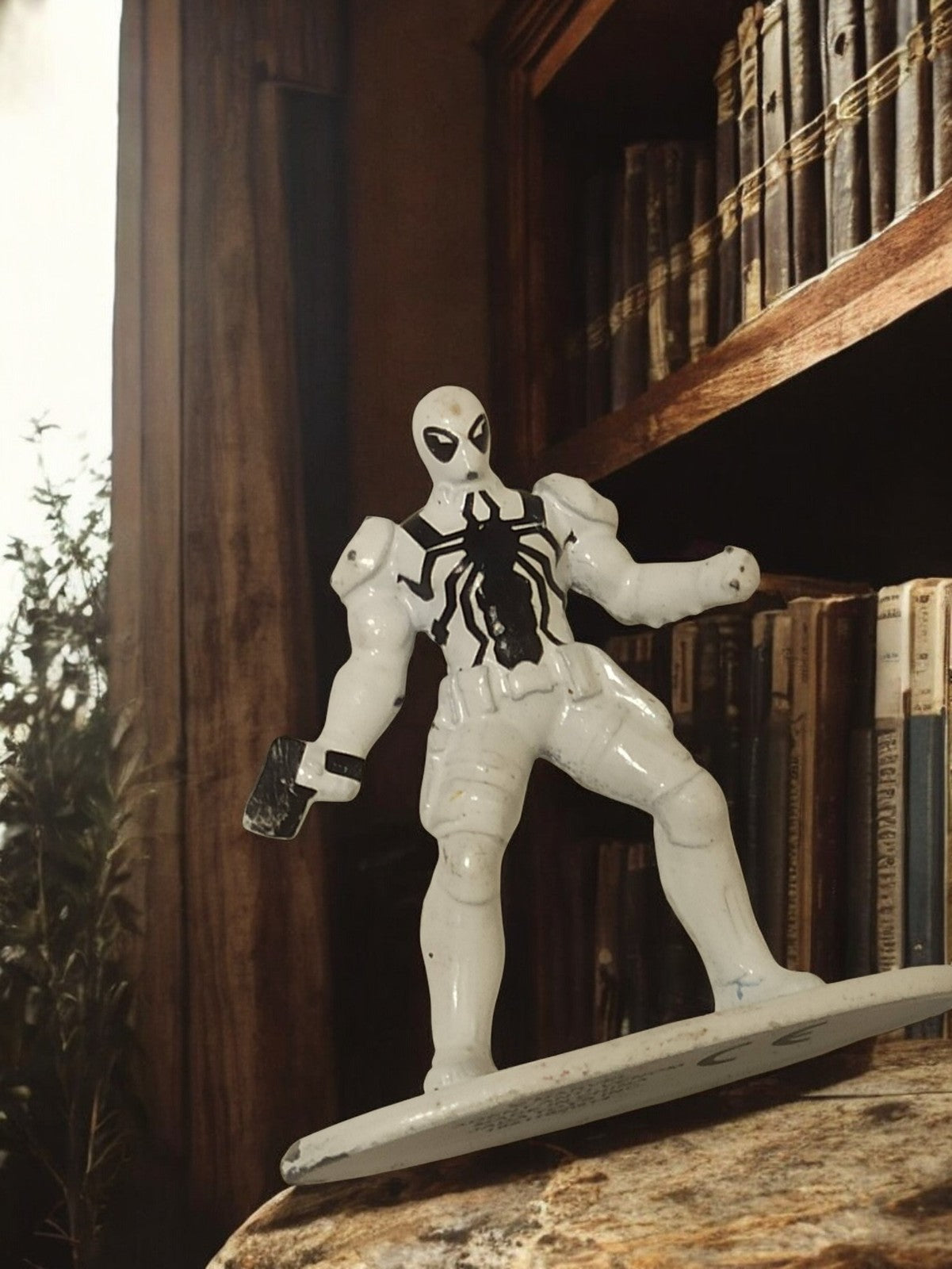 Figurine Marvel métal Spider-Man blanc vintage rare ancien déco