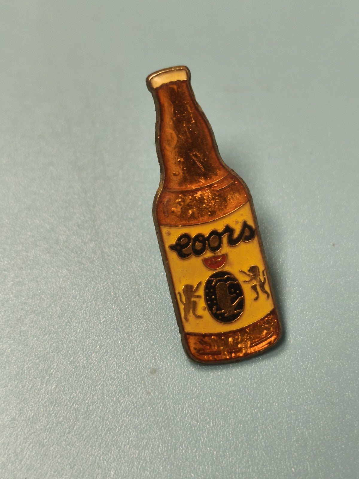 Vintage pin's bouteille bière Coors émaillé collection brassicole USA