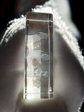 Cube cristal gravé voitures anciennes, objet déco vintage rétro rare
