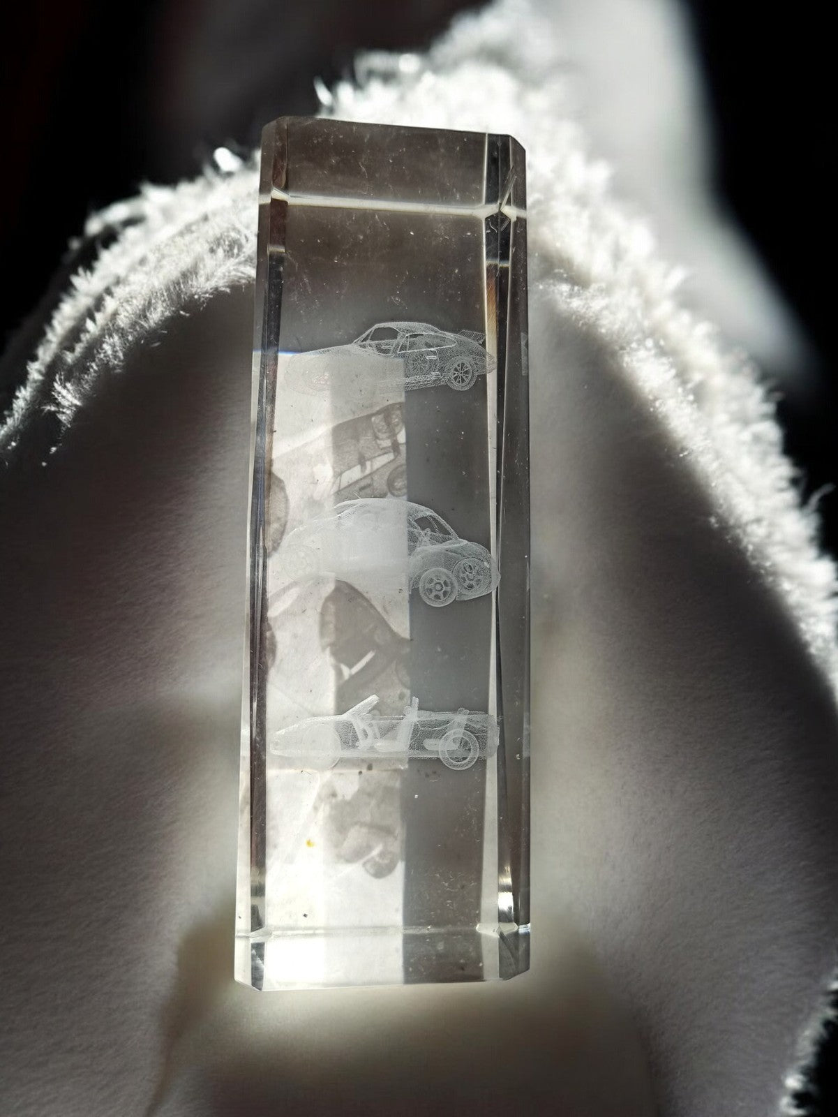 Cube cristal gravé voitures anciennes, objet déco vintage rétro rare