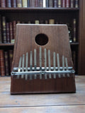 Kalimba ancien africain vintage rétro, instrument musical à lames métal