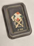 Médaille militaire 1er RA Royal Artillery vintage insigne émaillé drapeau