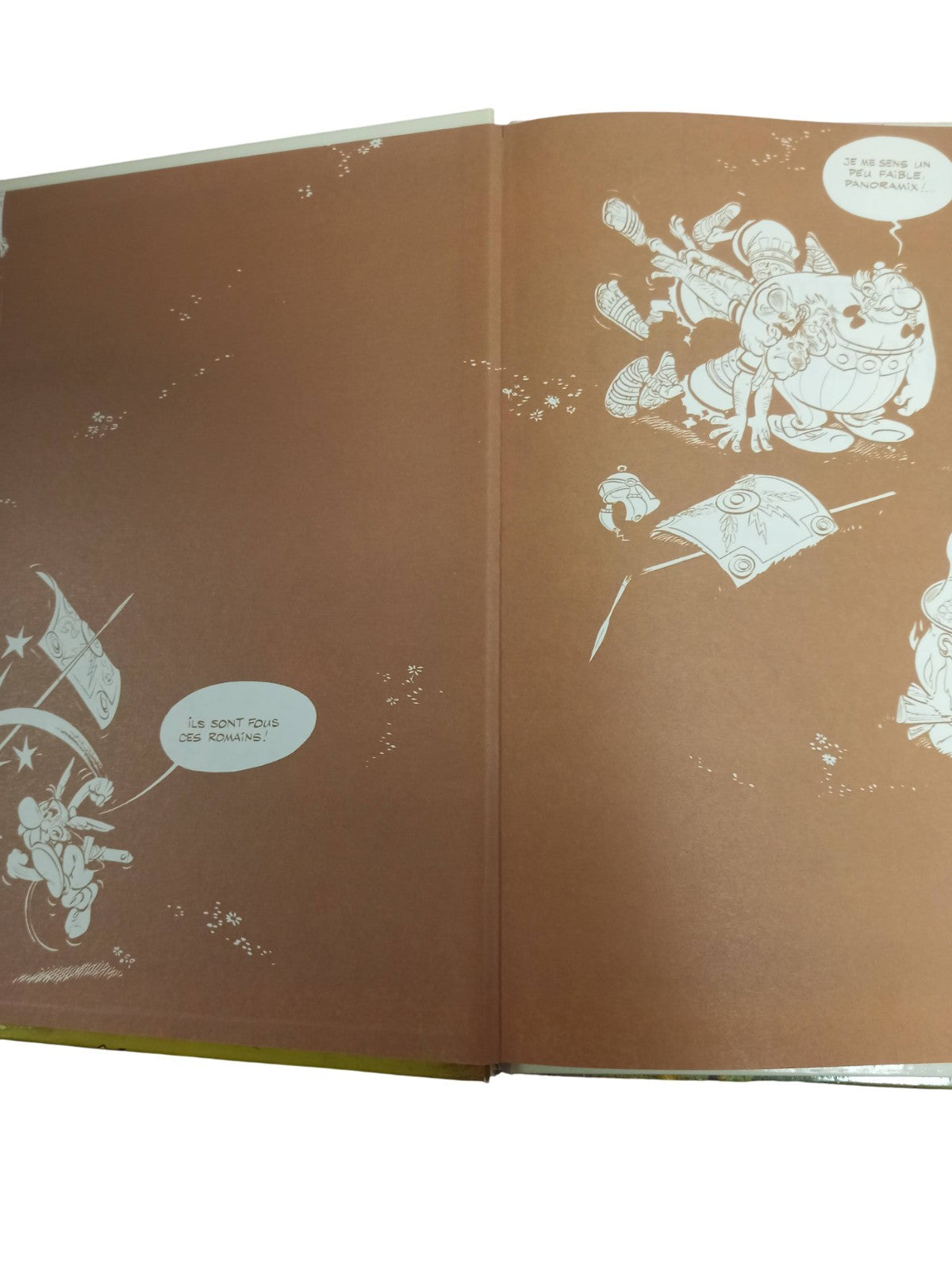 Bande dessinée Astérix chez les Belges Dargaud 1979 couverture couleur