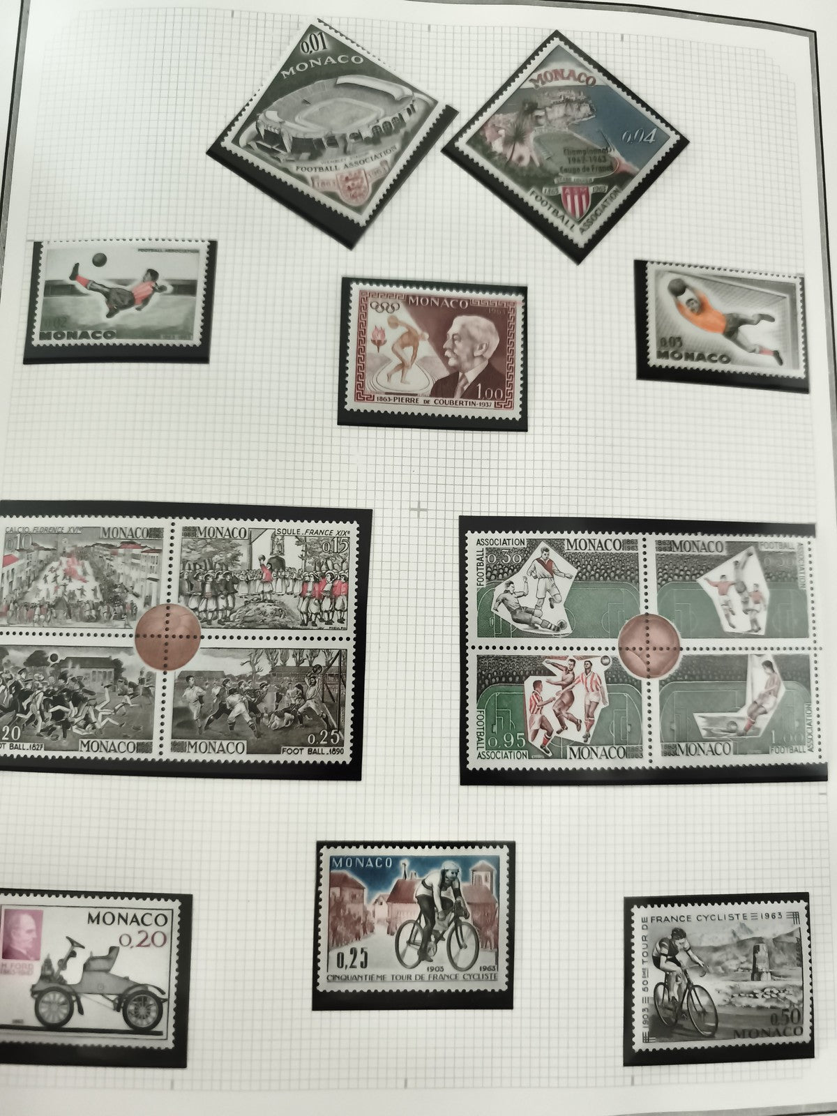 Timbres Monaco sports football cyclisme thématique philatélie lot