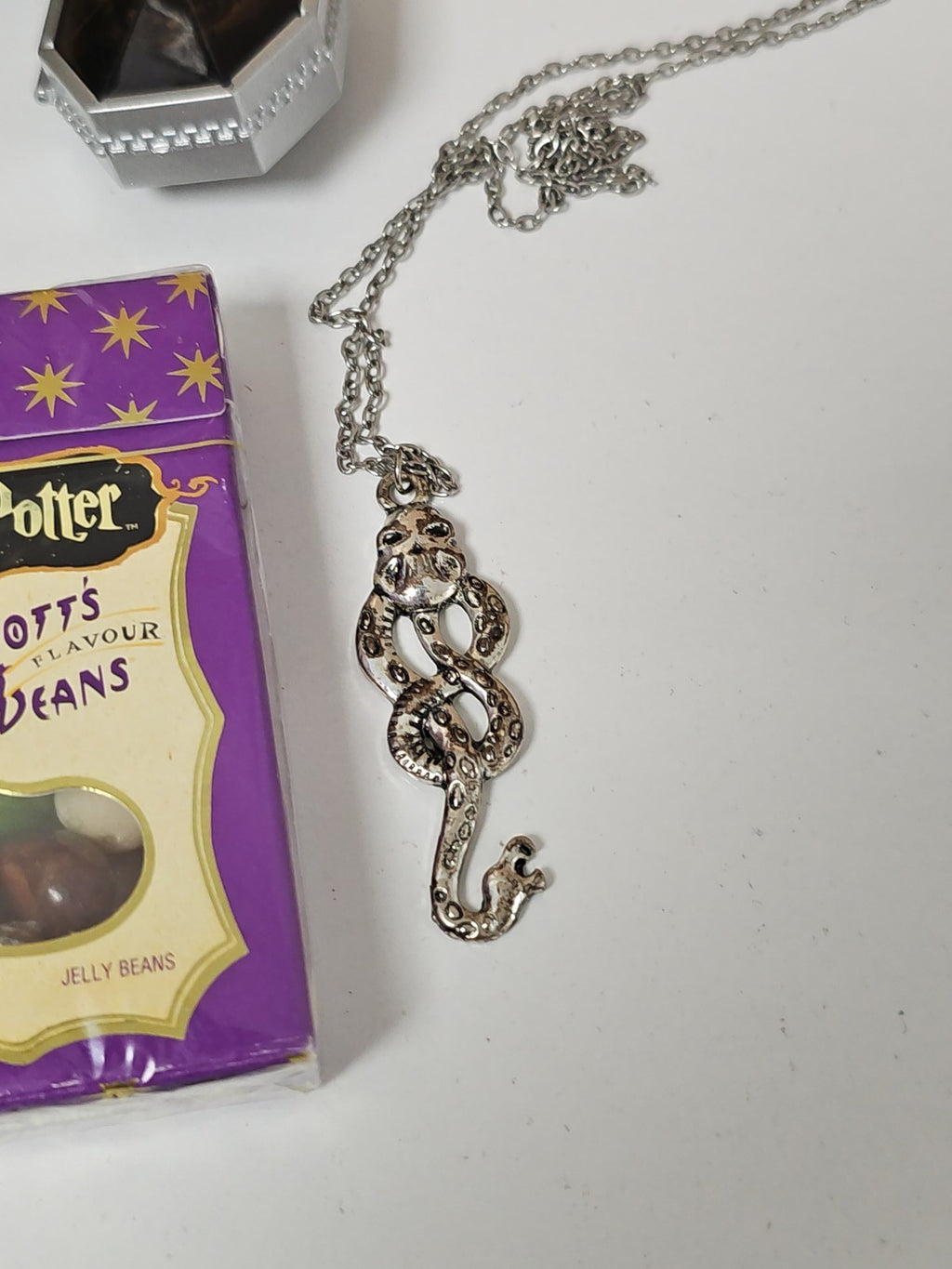 Lot figurines Harry Potter et bijoux thématiques films saga magie jouets accesso