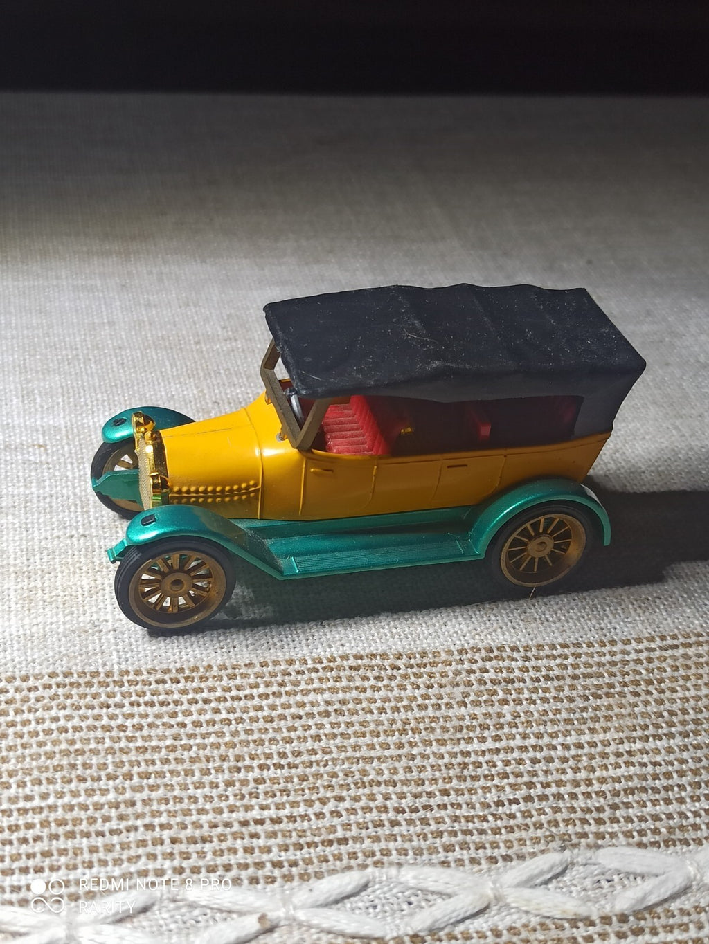 Voiture miniature Gama Fiat 1911 métal jaune vert capote noire vintage
