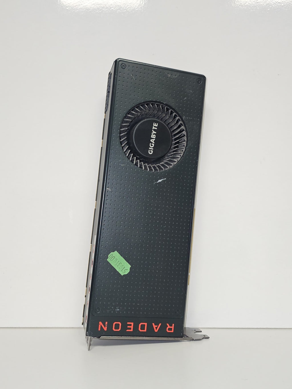 Carte Graphique Radeon RX Vega d'occasion non testée pour PC, vendue en l'état