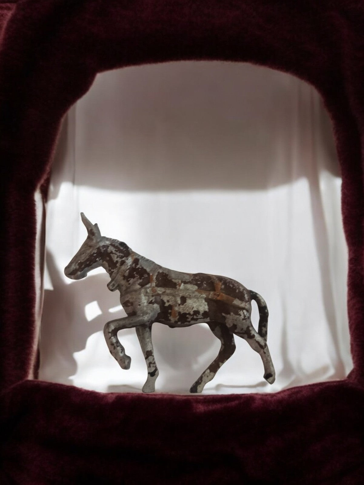 Statuette ancienne Kiralu cheval, figurine vintage, aspect patiné rétro
