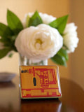 Pin's publicitaire vintage TE 24 édition limitée, rouge et jaune, outil