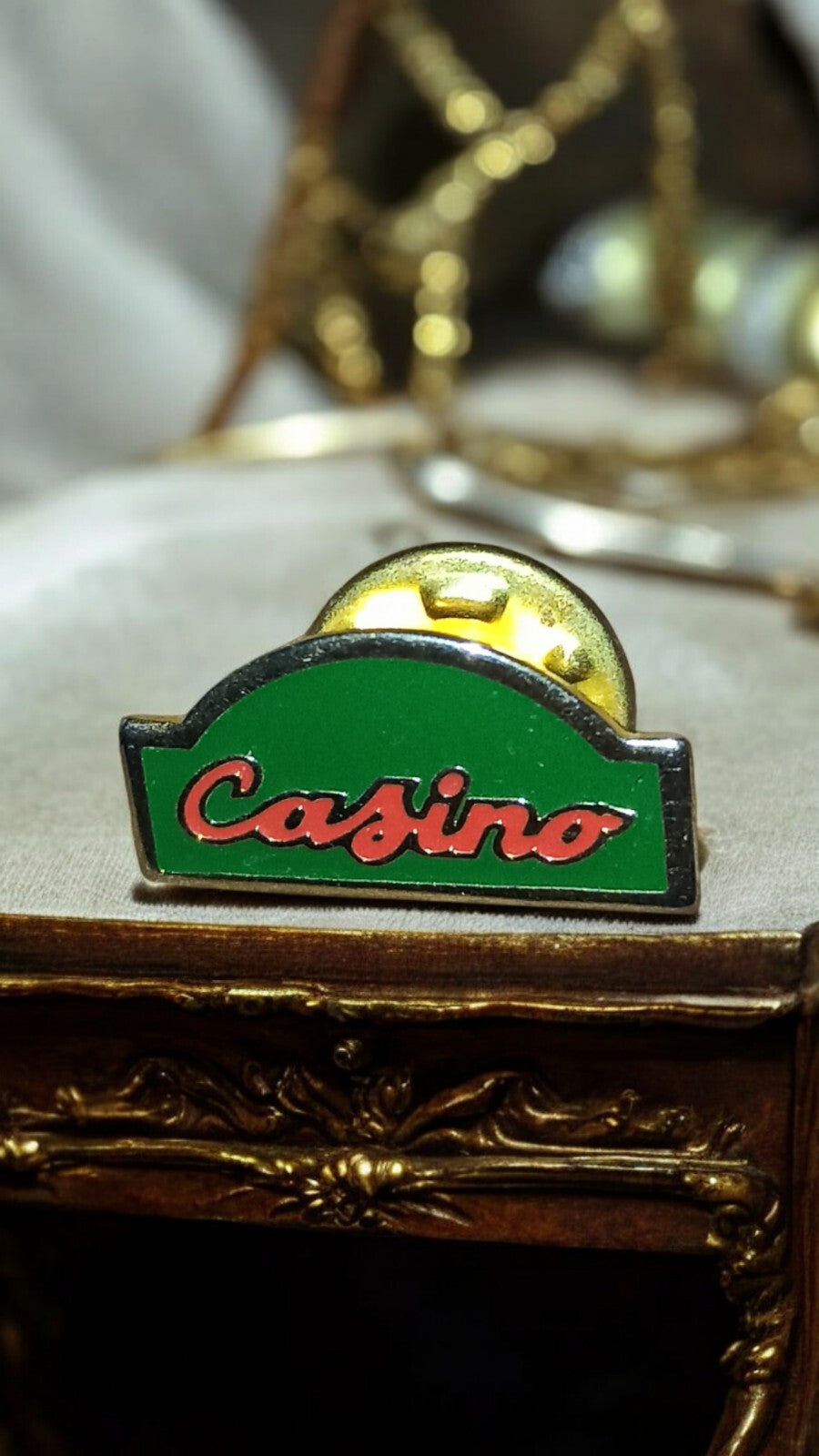 Pin's Publicitaire Vintage Casino Rare
