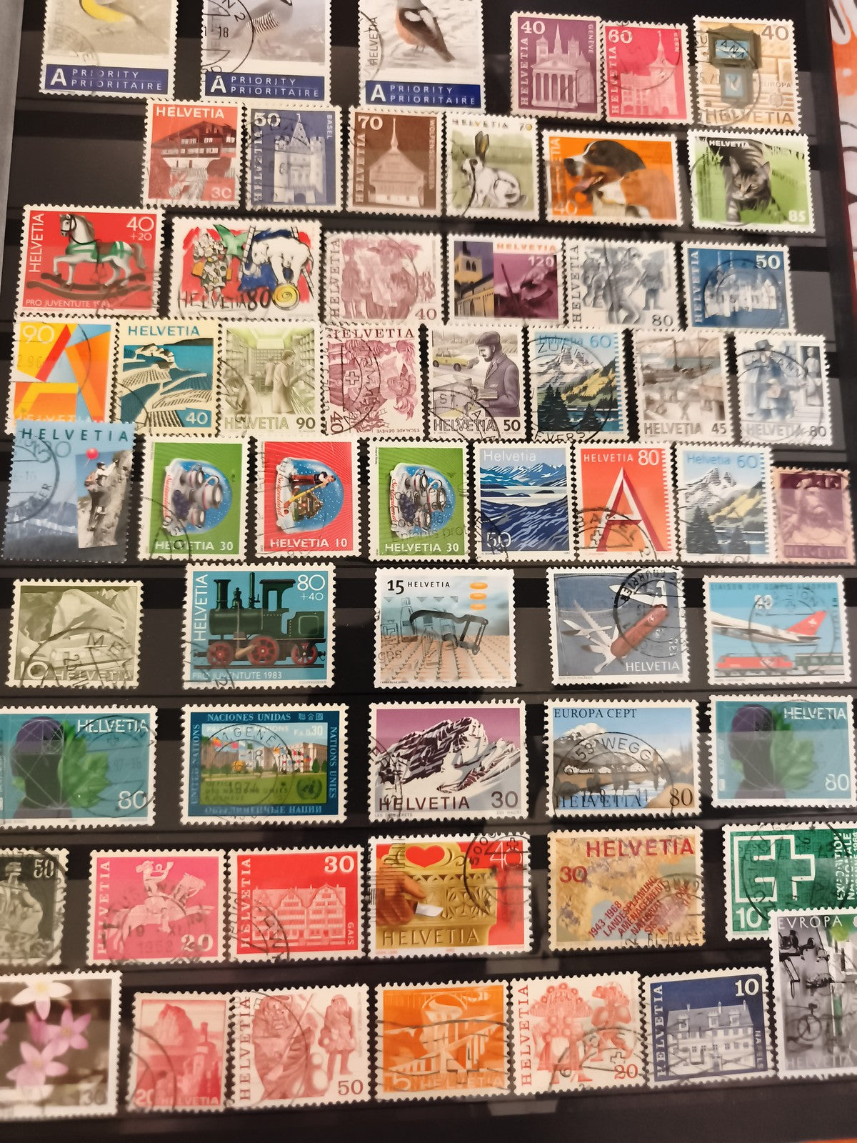 Timbres Helvetia Suisse oblitérés thématiques animaux architecture lot philatéli