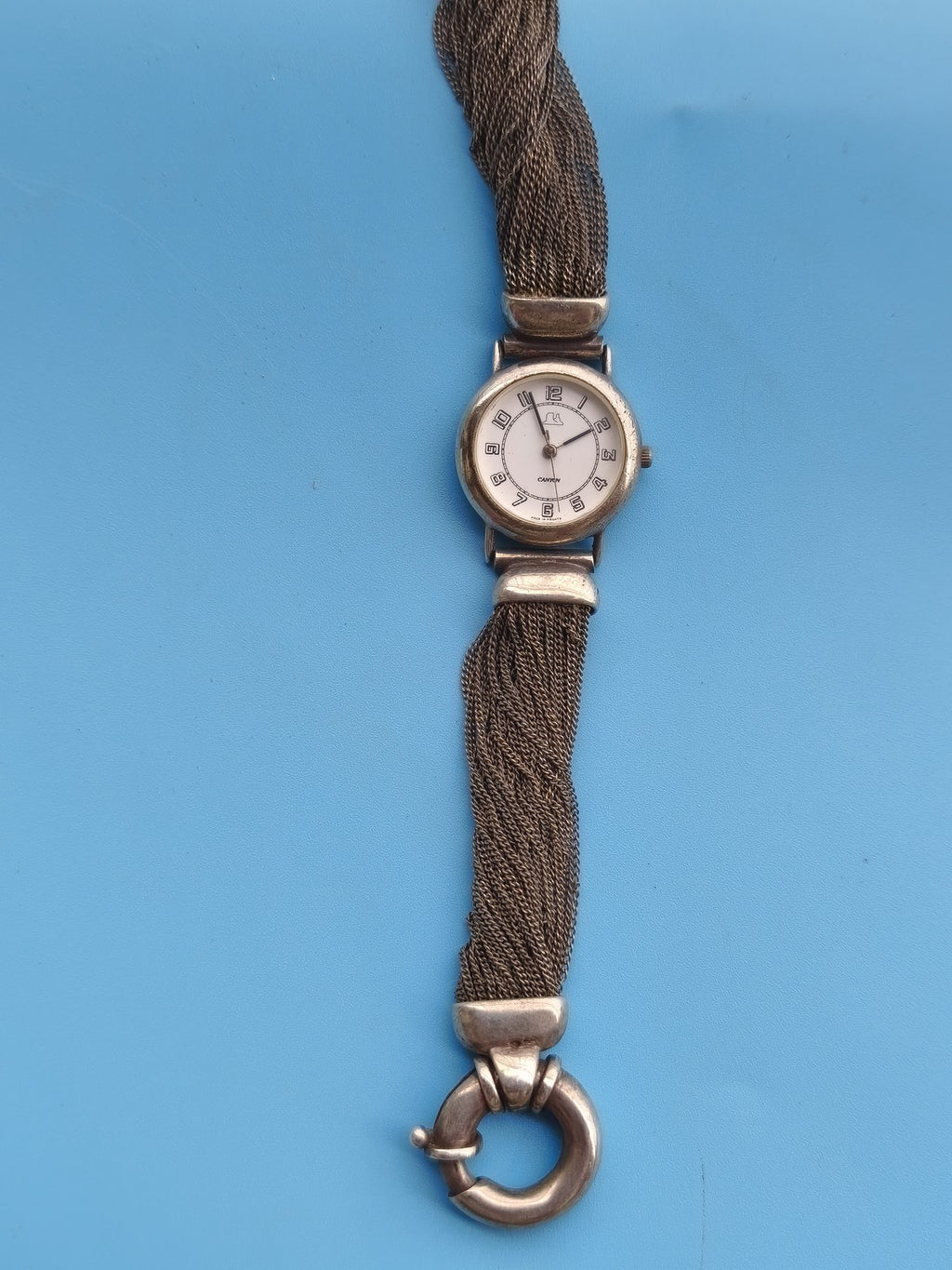 Montre ancienne femme vintage rétro, élégante, accessoire horlogerie collection