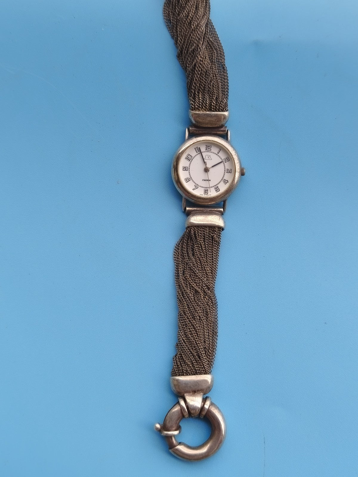 Montre ancienne femme vintage rétro, élégante, accessoire horlogerie collection