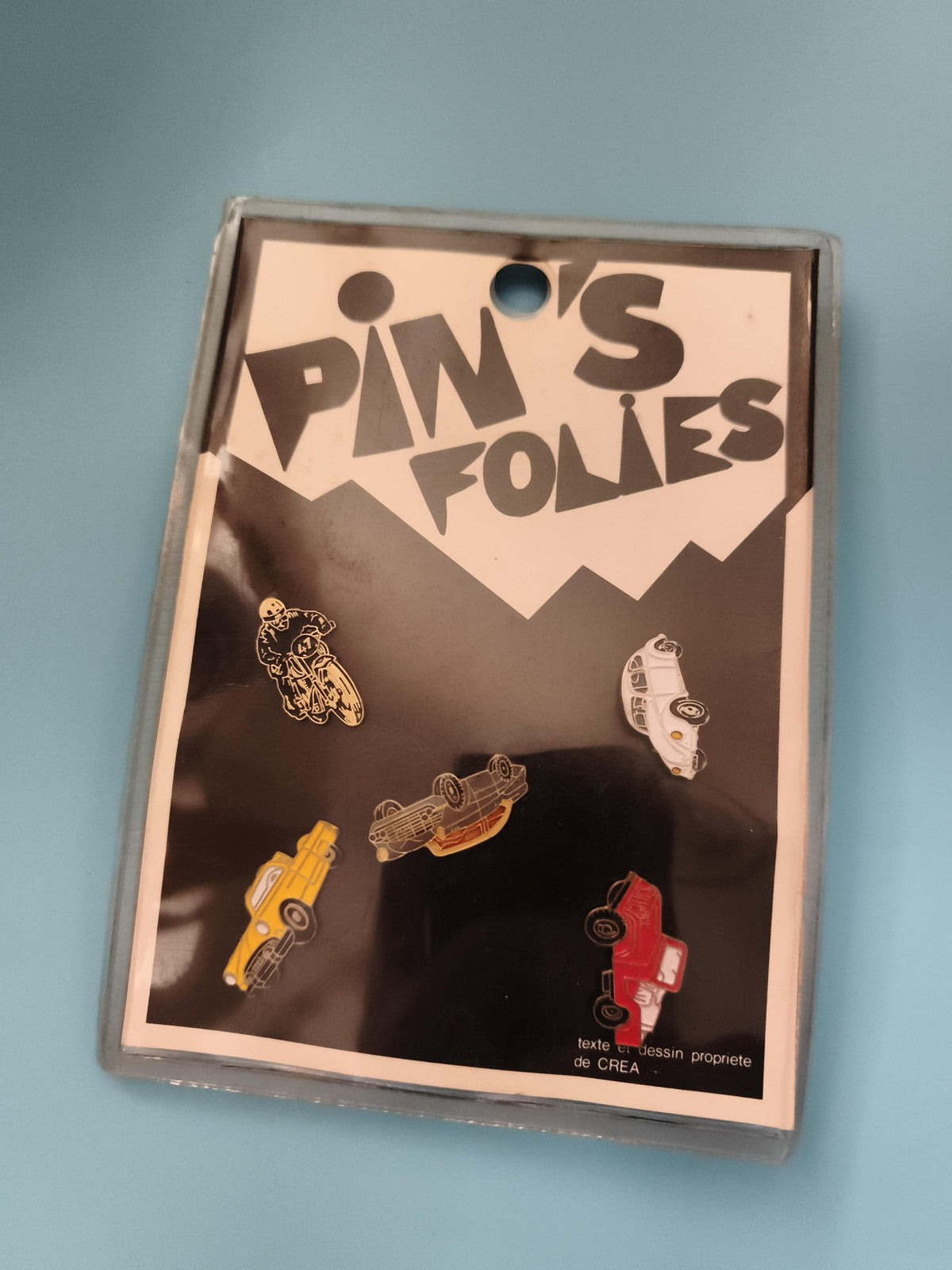 Lot de 5 pin's Pin's Folies voitures et moto décor coloré CREA
