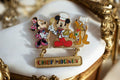 Pin's Disney Tokyo Disneyland Chef Mickey Minnie Pluto ? émaillé doré rare