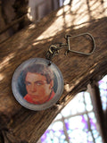 Porte-clés vintage français rond photo jeune homme – Publicitaire ancien