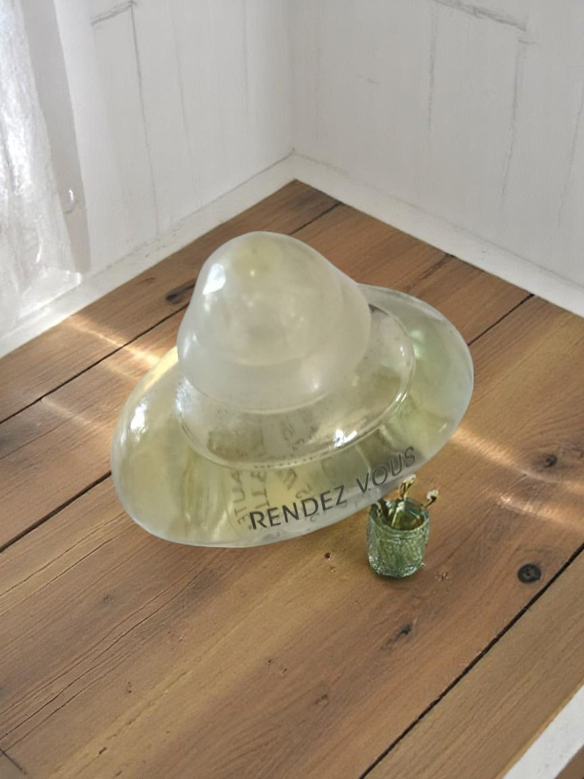 Miniature parfum vintage RENDEZ VOUS flacon ancien rétro forme chapeau