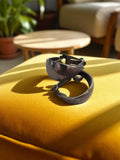 Boucles d’oreilles clips vintage 60s aspect ébène noir, créoles larges fantaisie